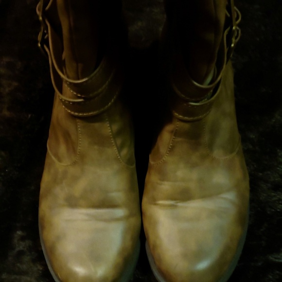Distressed Boots - Picture 4 of 5
